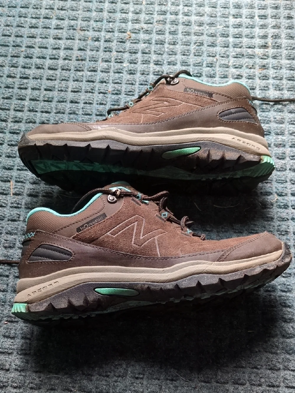 New Balance Hiking Shoes In Good Condition - Picture 3 of 8